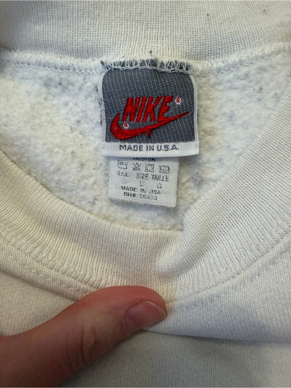 Nike Air VINTAGE White Crewneck Sweatshirt, Size Medium - Picture 3 of 7